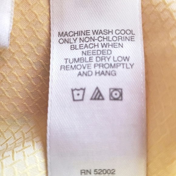 LIZ Claiborne Spring Yellow No Iron 100%  Cotton Shirt Petite 8 - Picture 13 of 13